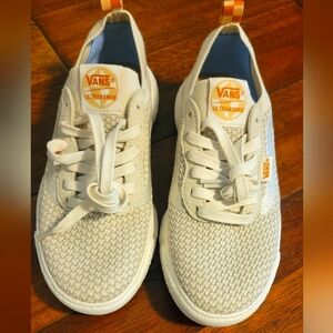 VANS UltraRange VR3 Sneakers Shoes Womens Size 7 Beige